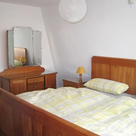 Haus Am Weinberg アパート